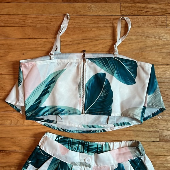 Two piece adjustable top set. - Picture 6 of 7